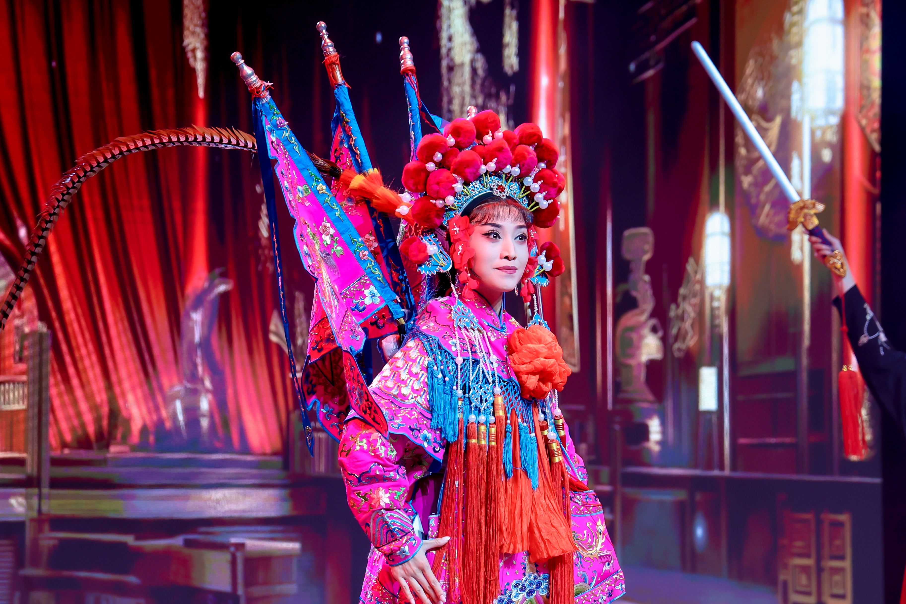 “艺路先锋”走进吉利极氪工厂，真情说唱颂扬宁波先进制造之光