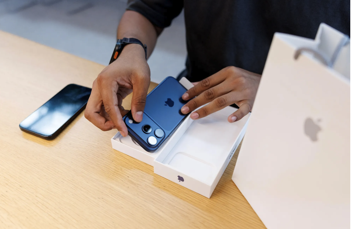 iPhone 17