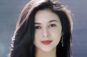 王晶曝出大瓜！称关之琳当年靠“神颜”迷倒全剧组，还透露了她离婚的内幕