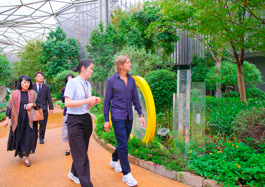 文旅融合与国际交流共绘新篇章  意大利传奇球星安布罗西尼到访南京江宁汤山