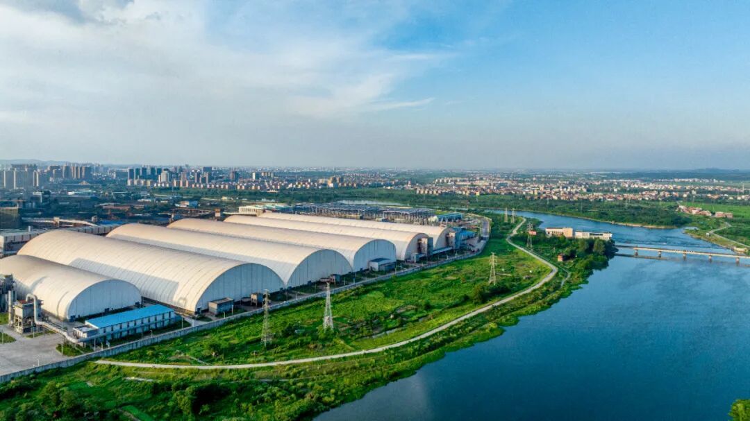 新钢集团公司智能料场带来环保新景象