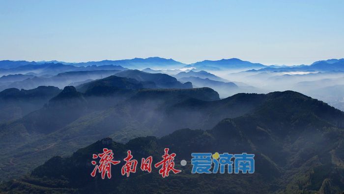 济南南部山区迎云海奇观 绘就现实版“千里江山图”