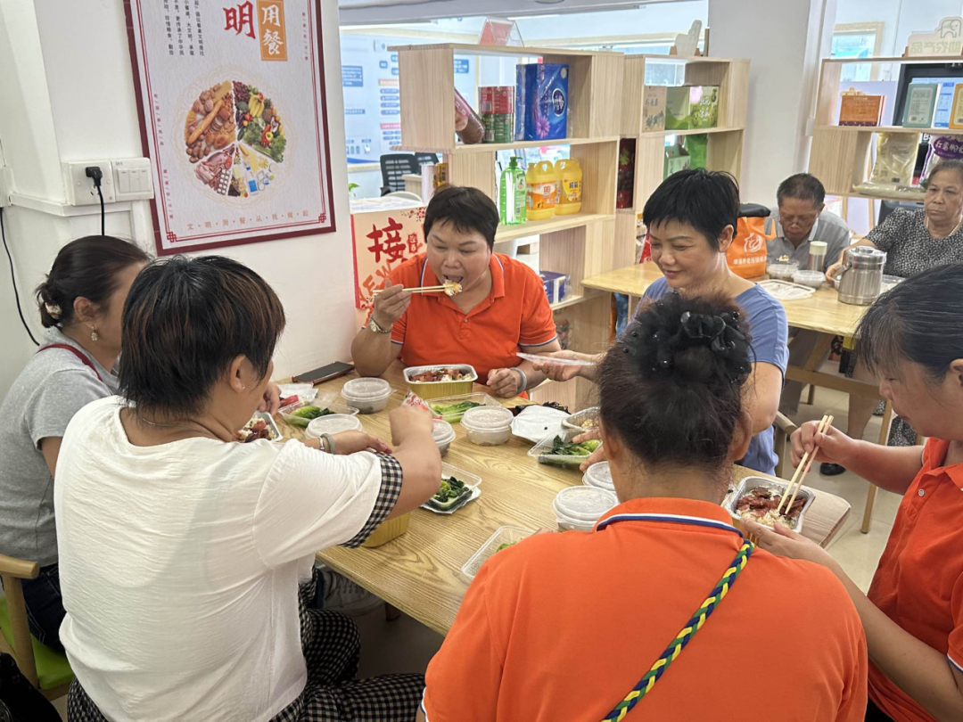 蓬江区社会化运营的社区长者饭堂为居民提供更实惠的助餐服务