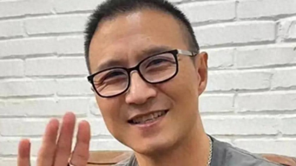 面子和里子都丢了，54岁的"风情才子"汪峰，被前任撕下了遮羞布