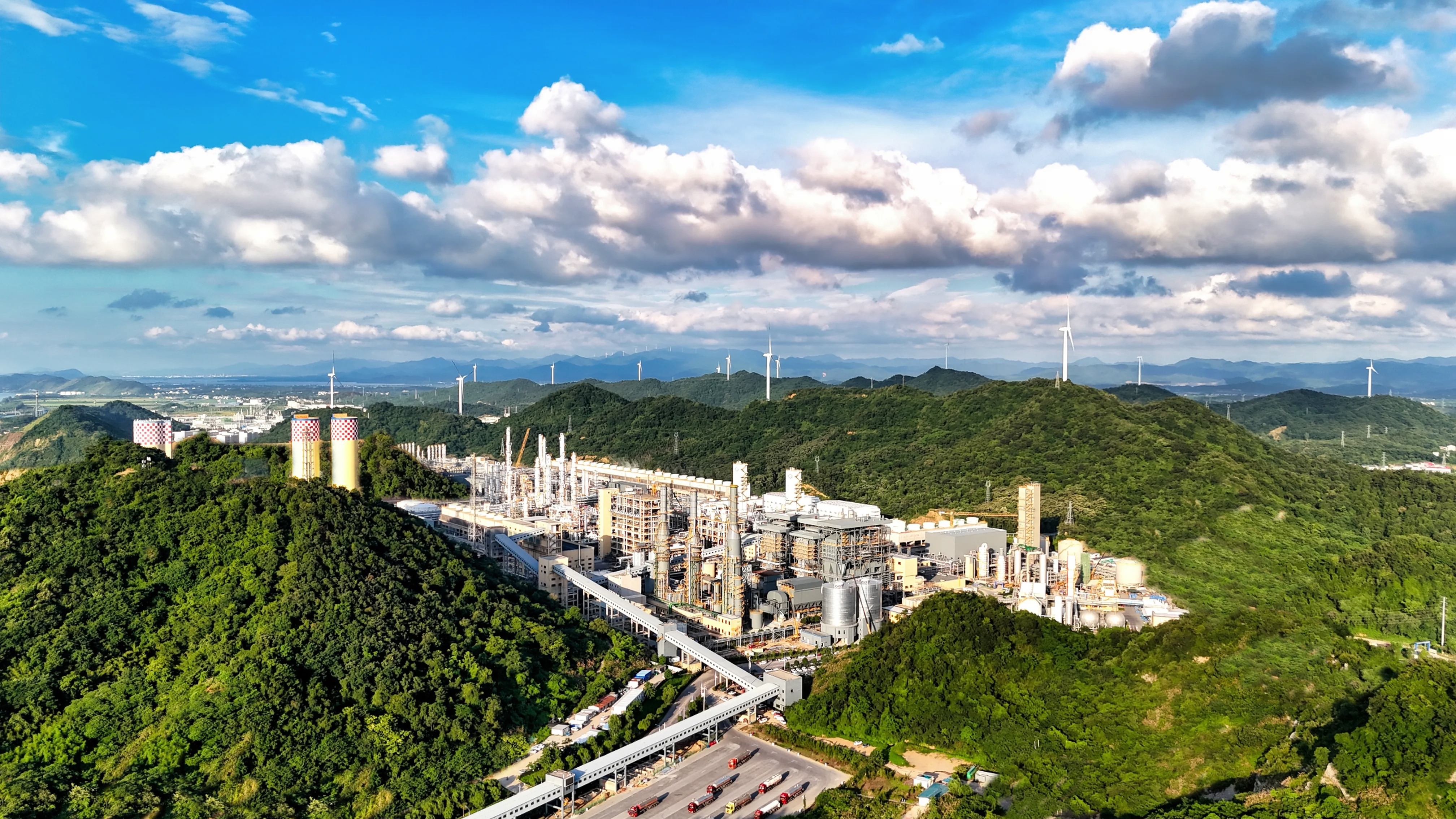 图为：江西心连心化学工业有限公司全景。（彭泽县融媒体中心 供图）