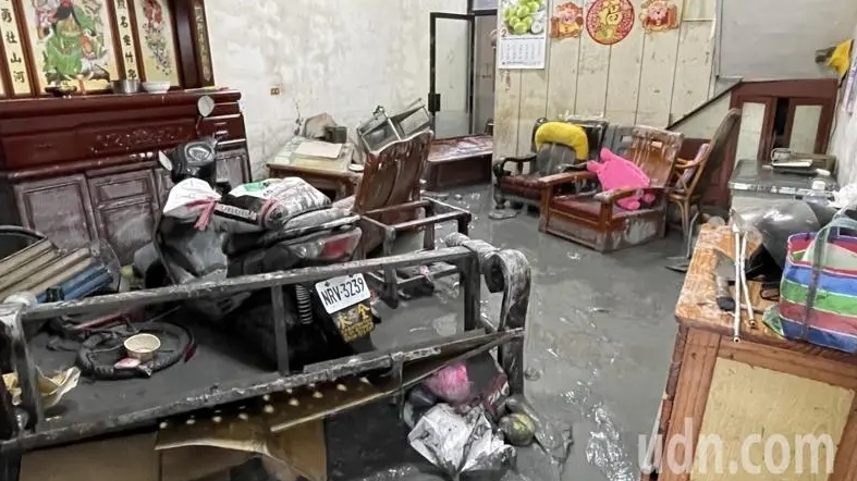 “桦加沙”来袭,台湾花莲光复城区惨况曝光