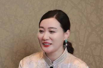 谭晶做客《对话空间》畅谈新加坡演唱会“界·MORE”