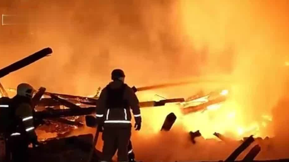 俄乌继续无人机互轰 苏梅遇袭无人受伤