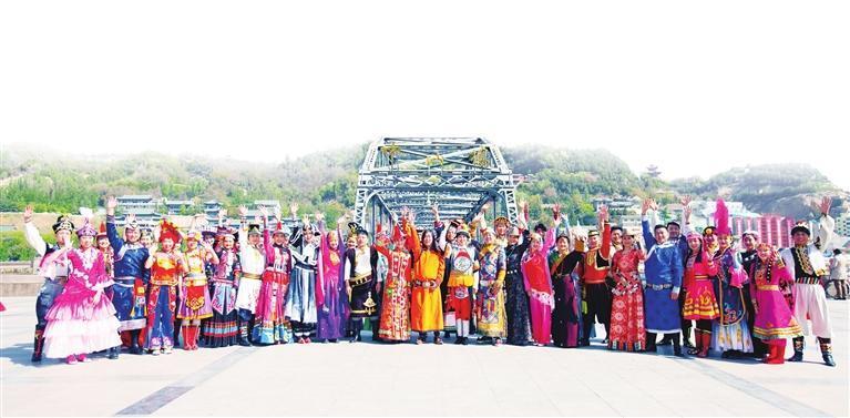 携手同心共奋进　甘肃绘团结新画卷