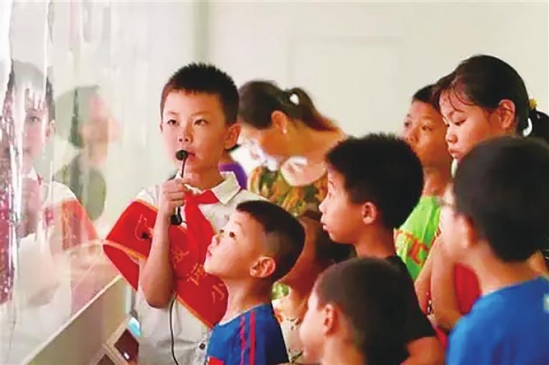 铸牢中华民族共同体意识文物古籍图片展走进省博物馆