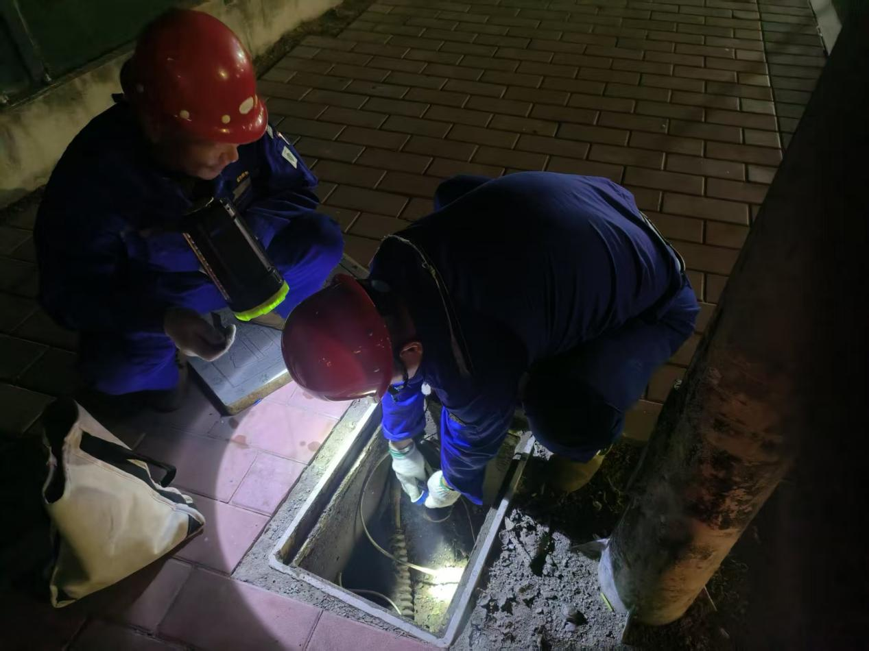 保定城市照明：排查隐患检修维护，全力守护双节夜间出行安全