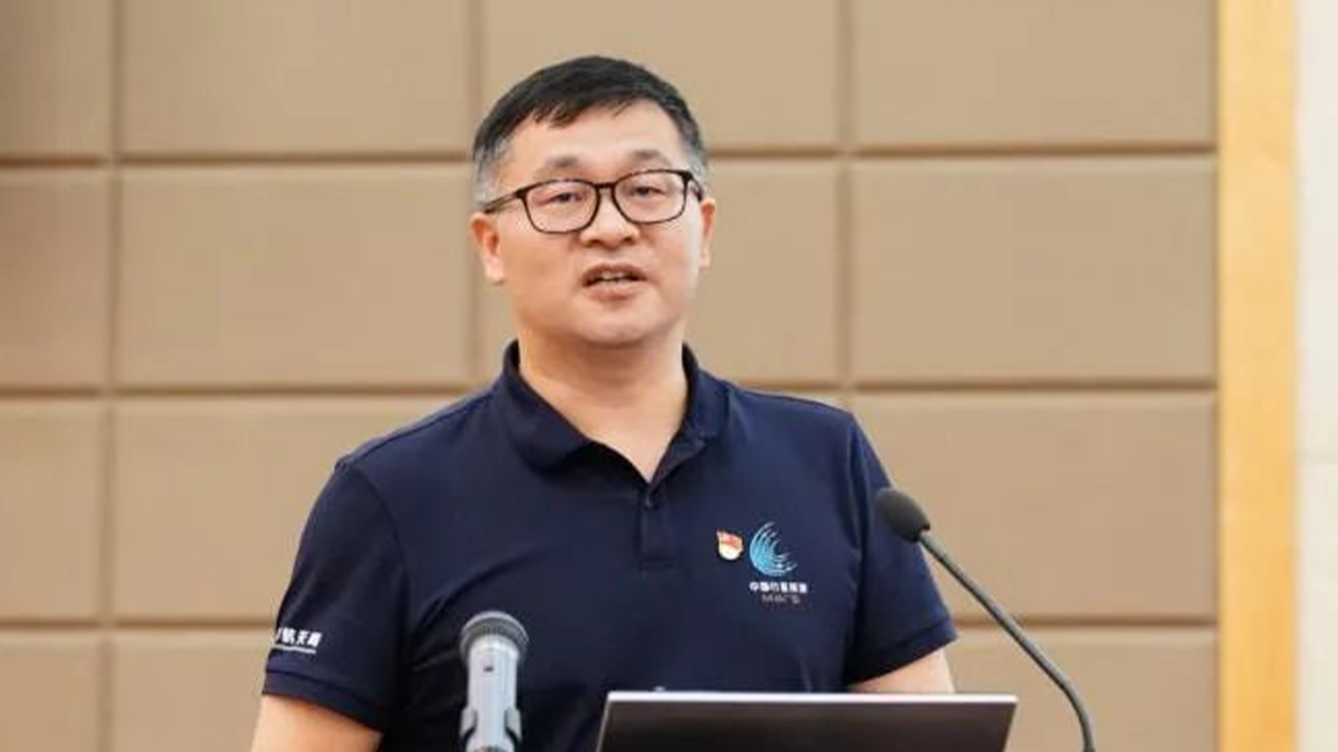 浙大教授郁发新被留置：所在公司涉芯片业务，去年年薪96万，身家31亿元，近日一致行动人减持套现4亿多