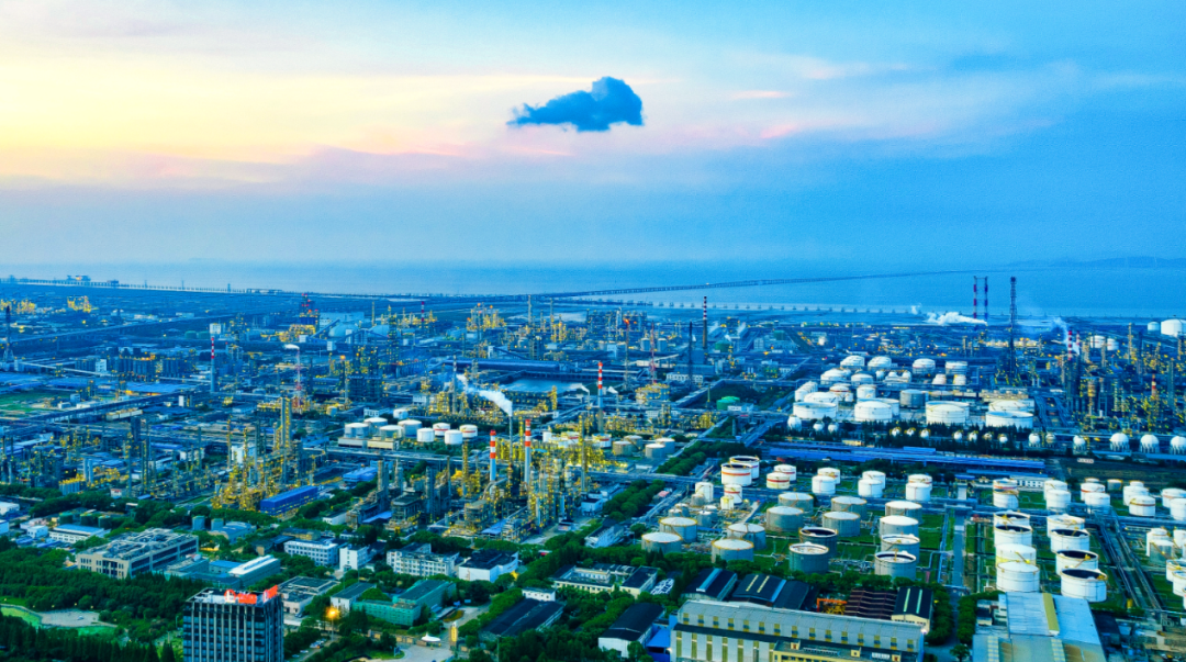 ▲傍晚宁波石化区俯瞰