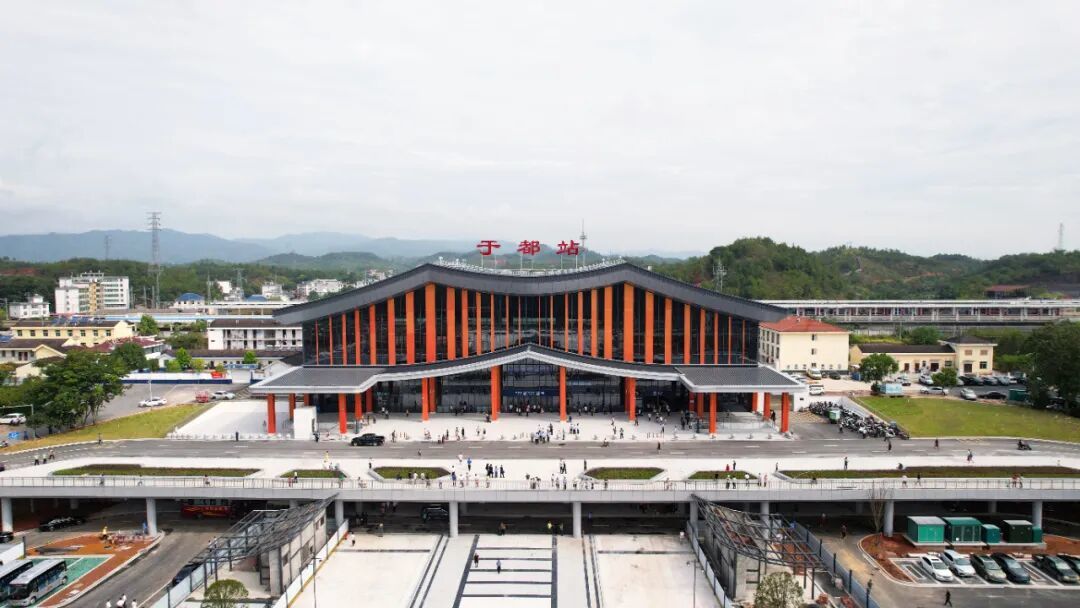 于都火车站新站房正式启用