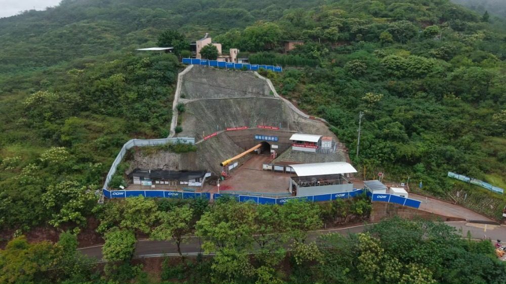 ▲9月19日，藻渡水库工程全线首条输水隧洞贯通。市水利局供图