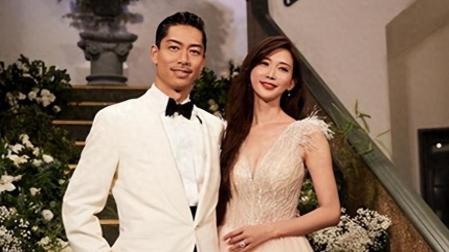 林志玲老公曝婚后生活：太太包揽家务 全家晚8点睡 儿子读国际学校