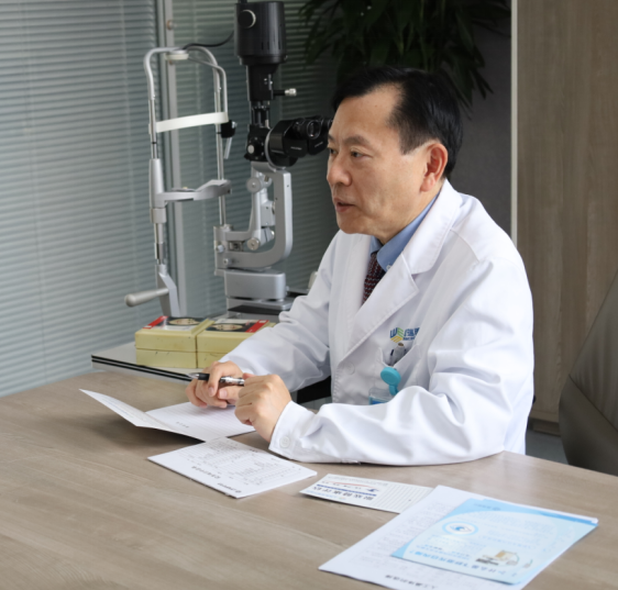 罕见病患者重见光明：上海普瑞眼科卢奕教授团队攻克马凡综合征难题