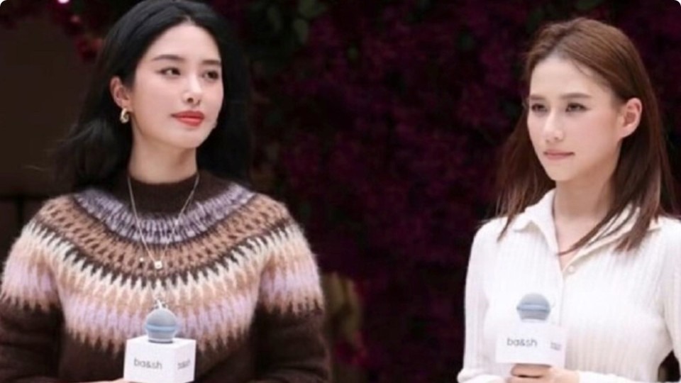 当杨采钰和何超莲同框，才发现人到中年，幸不幸福都写在脸上封面图