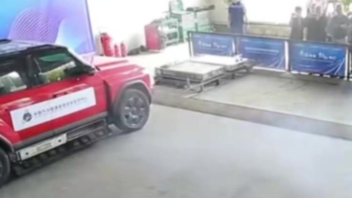 汽车热失控时自动弹射电池？上市公司紧急回应