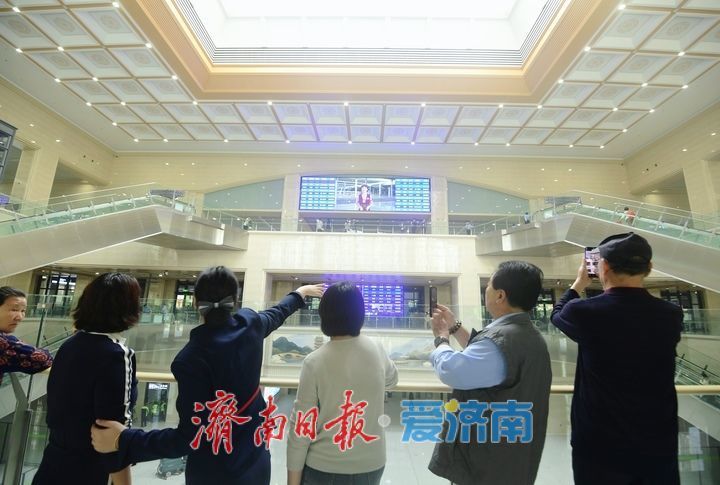 济南站新建北站房启用,公交枢纽、2号线通道也已“上岗”