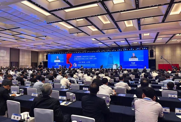 这是9月19日拍摄的首届“湘智兴湘”大会主场活动现场。新华社记者谢奔 摄