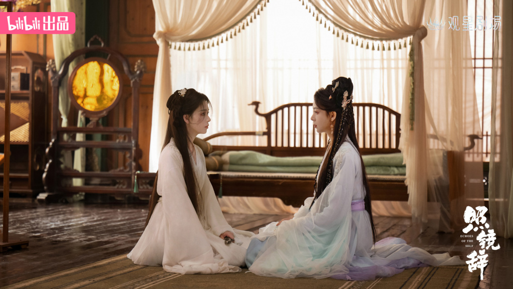 陈瑶一人分饰两角