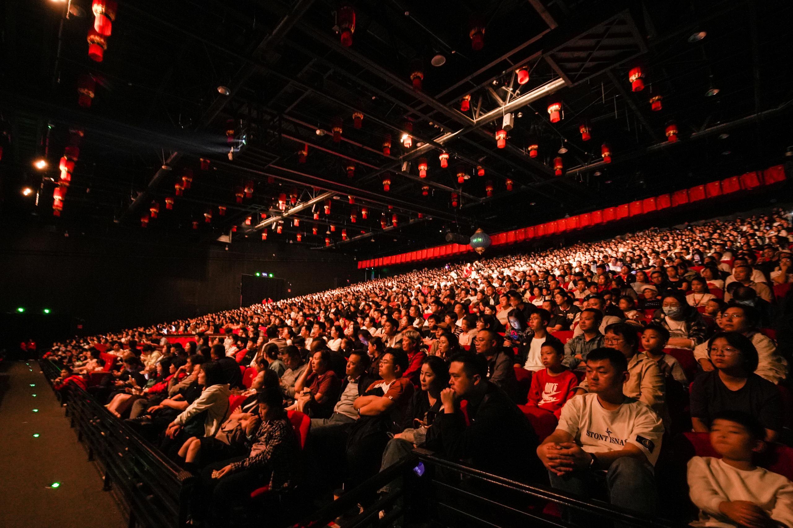 西安浐灞國際港再創(chuàng)西安大型旅游演藝單日演出新紀錄