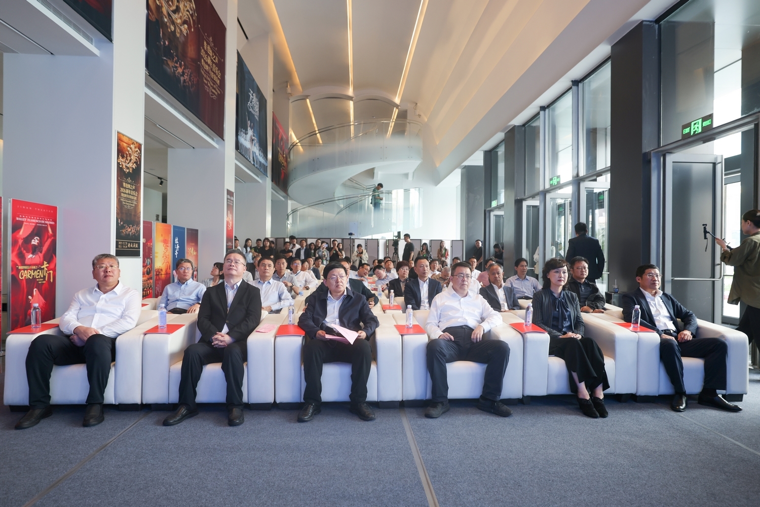 济南剧院盛大启幕，以城市更新赋能泉城文化新篇章