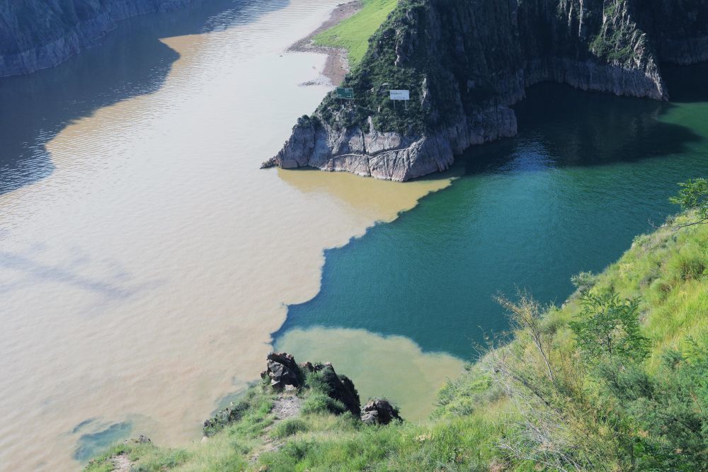 “黄河三湾”景区的黄洮交汇景观 新华社记者 马莎 摄