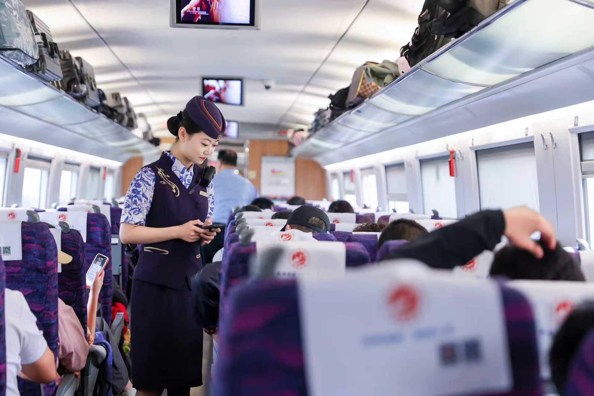 列车提供温馨服务