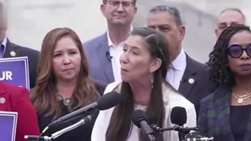 美国政府关门危机加剧，民主党集体警告