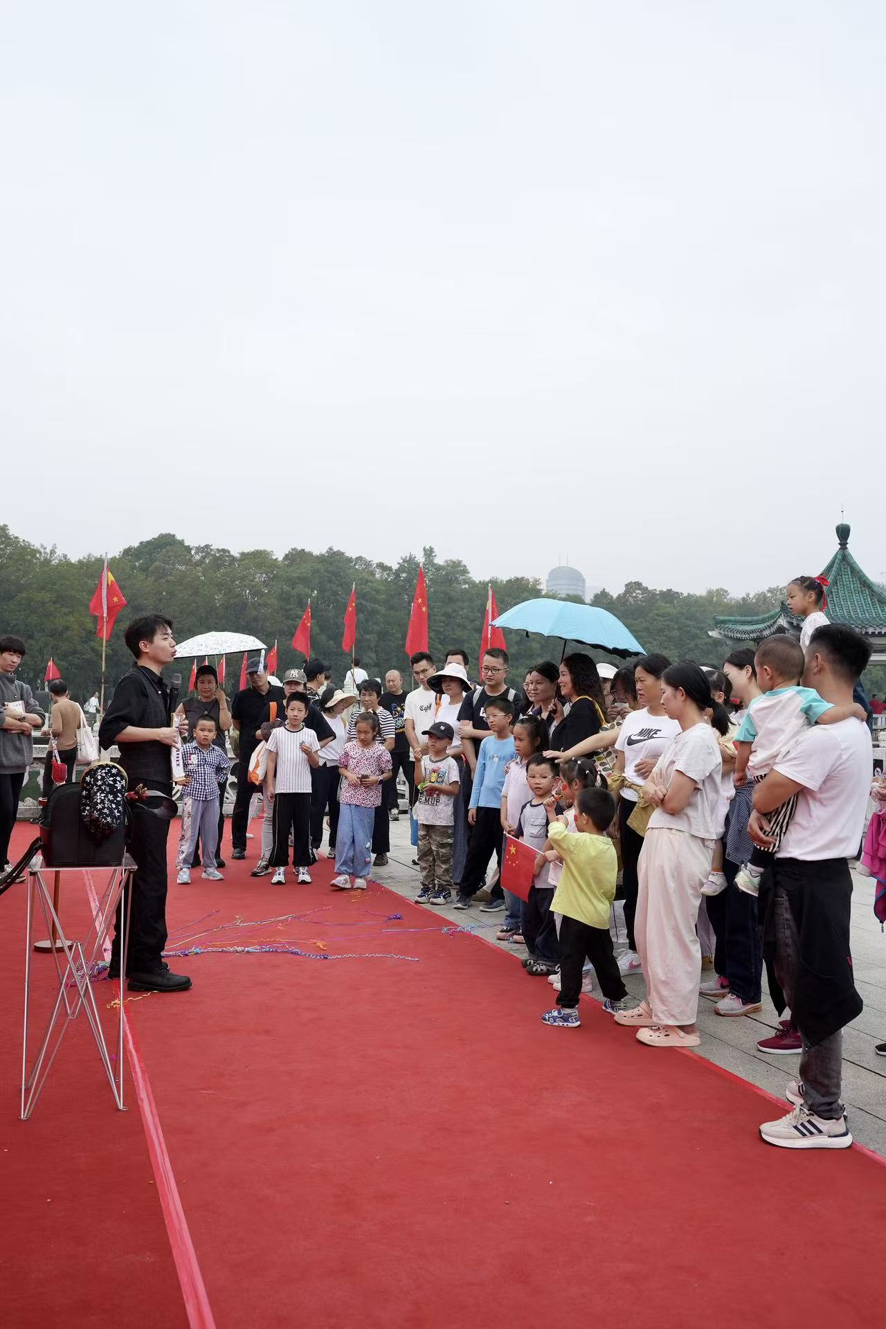 升旗游园歌盛世！这个国庆 东湖听涛这样为祖国庆生……