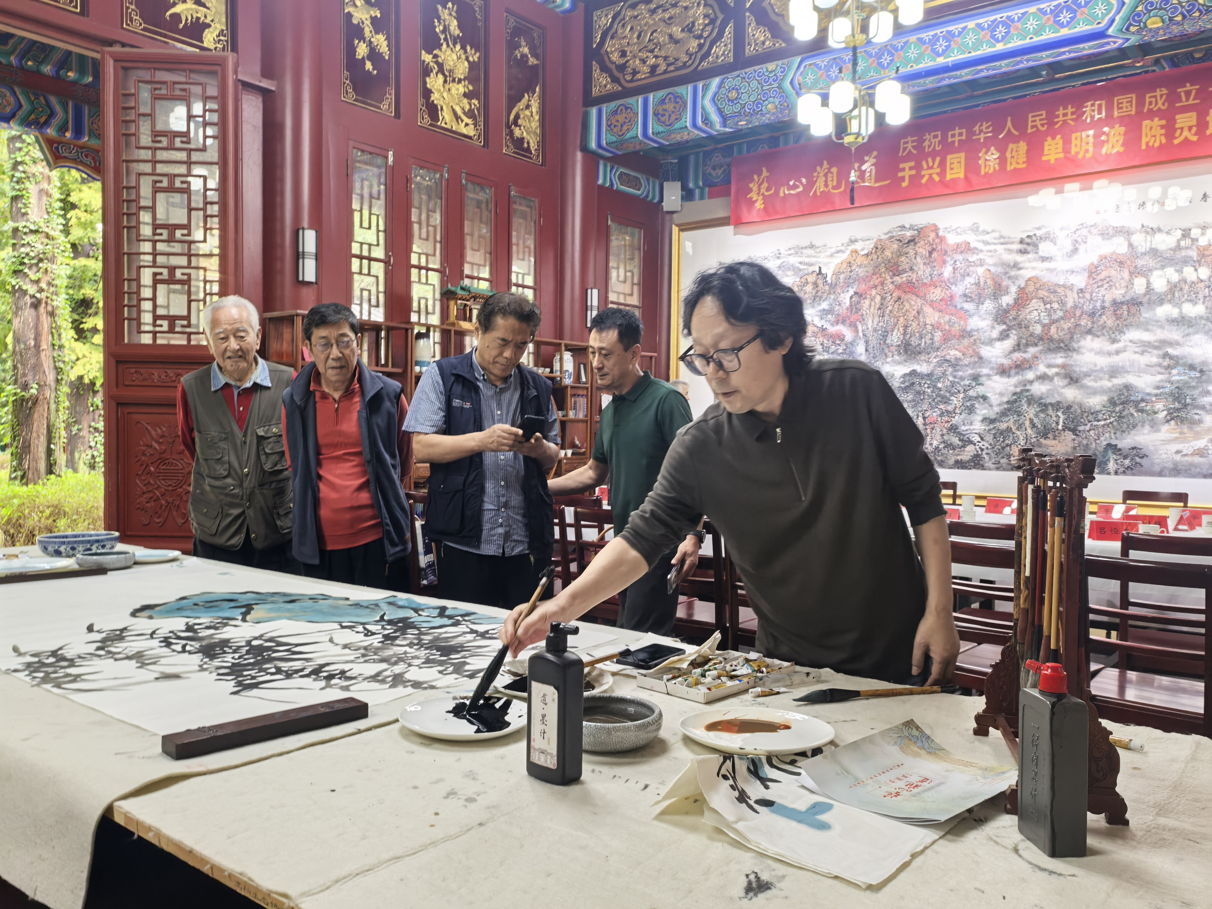 ���Ĺ۵�������˫�ڡ������˹����콡����������������黭��չ��Ļ