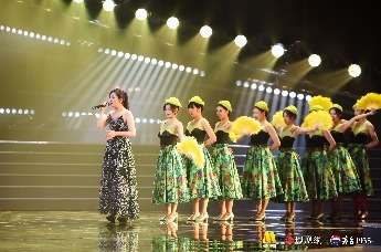 湾区升明月月圆喜相逢 2025大湾区电影音乐晚会现场 杨千嬅、梁咏琪、王源、范晓萱、小沈阳、沈佳润亮相封面图