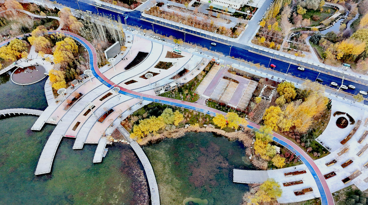 △《龙首湖畔秋色斑斓》　网友　陈兴明　摄