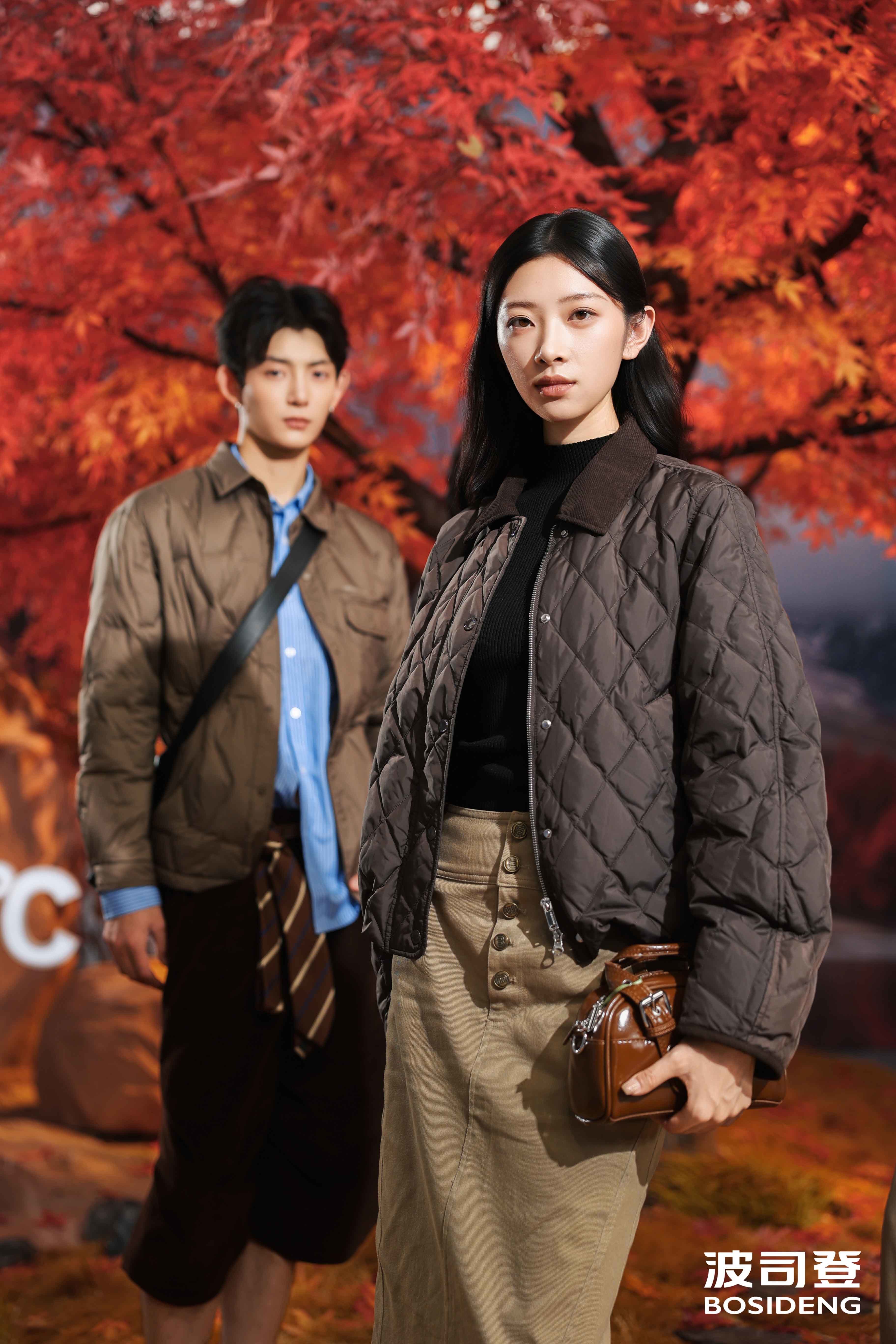 波司登2025「叠变新品」升级发布,气温多变,穿波司登叠变