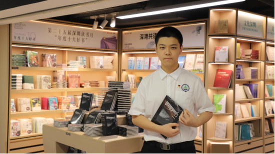 《奔月》作者徐炜轩。西工大供图