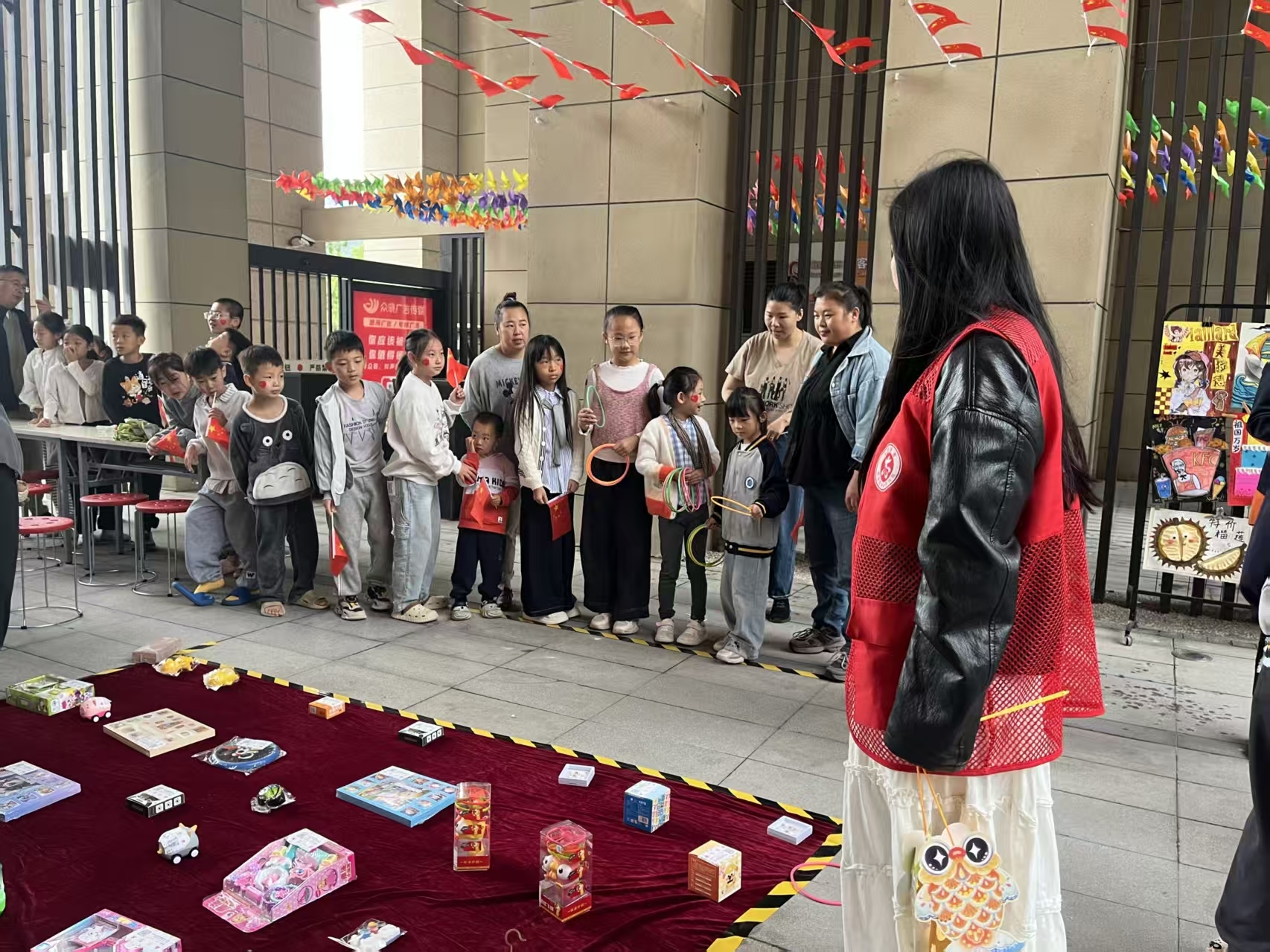 西湖街道绿地社区开展“邻里团圆庆中秋・同心共贺祖国好”主题活动