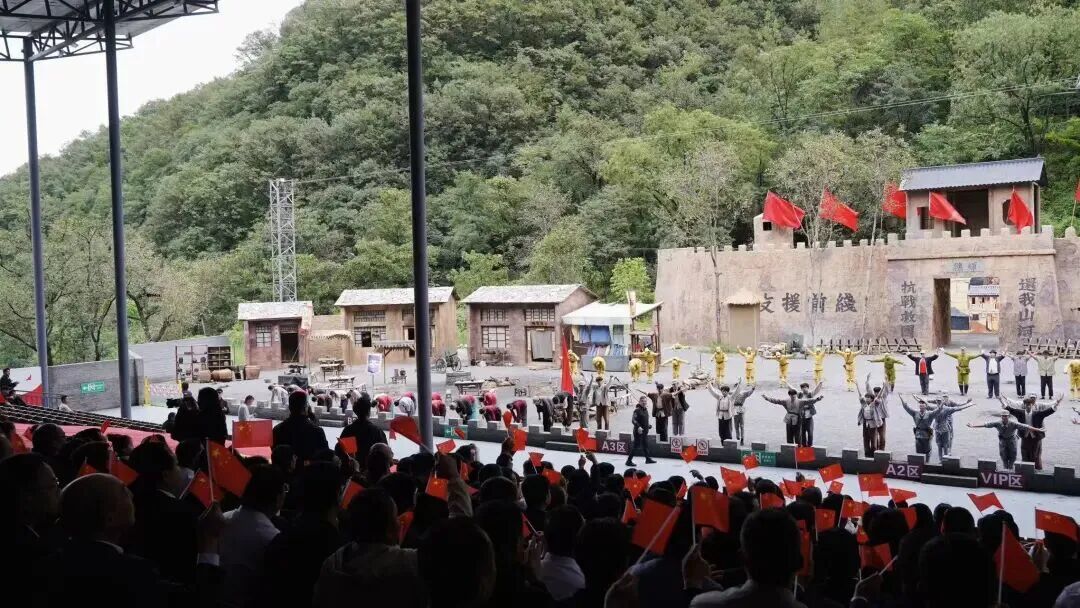 “一路有剧”情景互动（游客可以参与部分情景区角色扮演，随机掉落任务。）