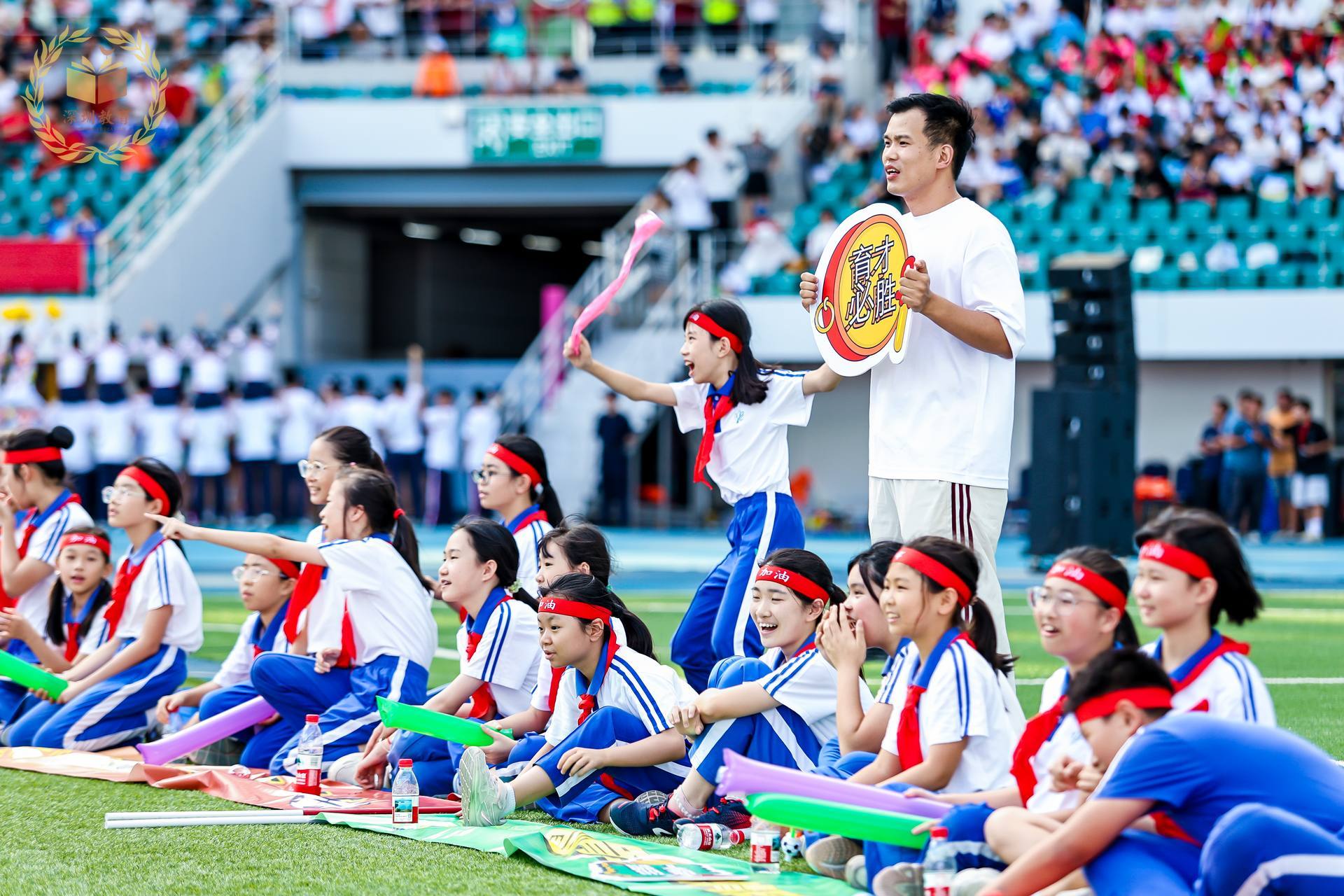 决战绿茵茵圳“班赛”少年上演激情对决（2025年深圳市中小学足球班级联赛总决赛  暨新赛季启动仪式圆满举行）