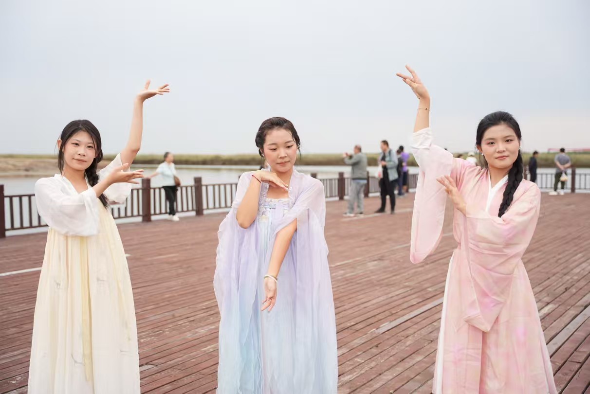 国风舞蹈演出。刘晓天 摄