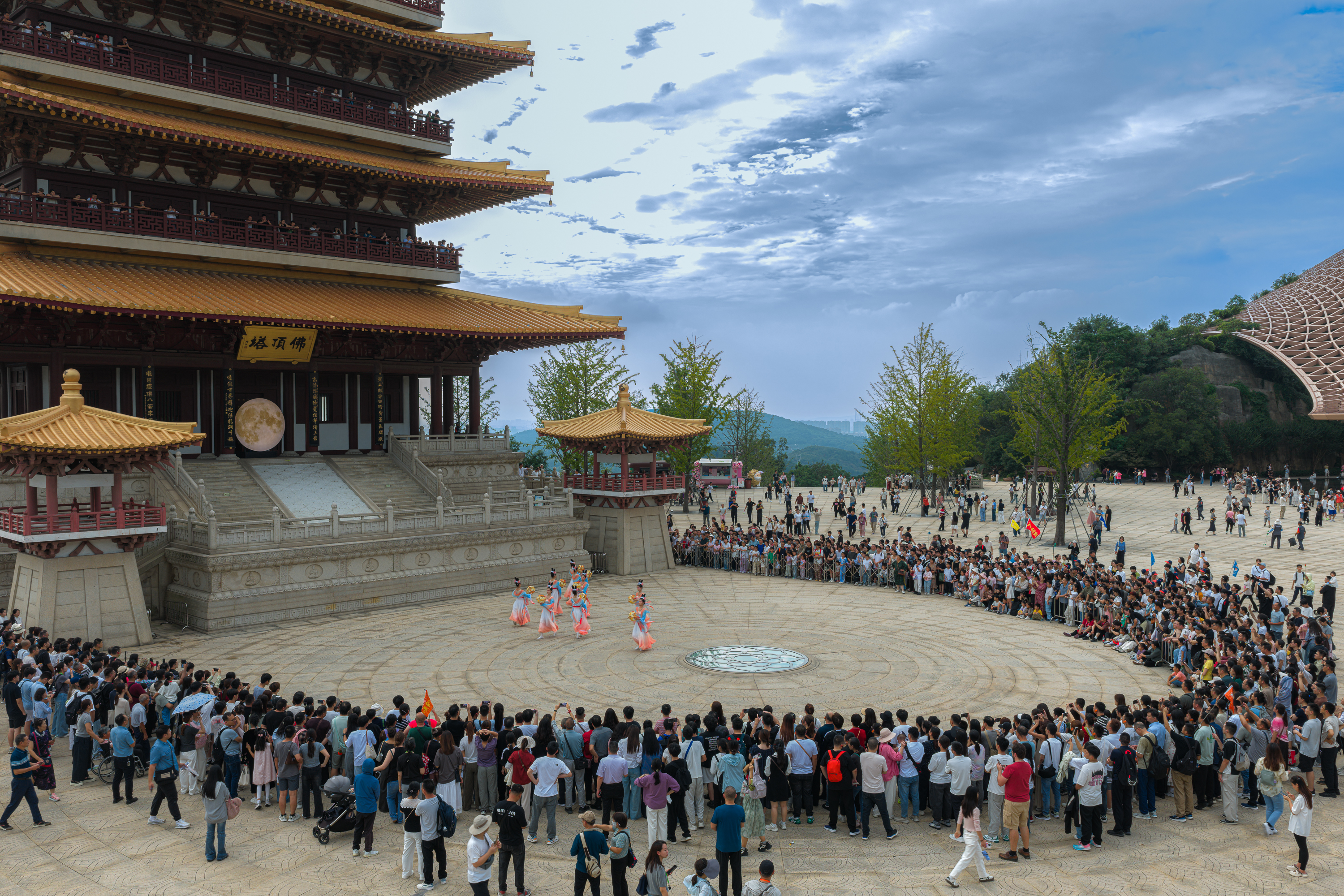 南京牛首山跻身美团国庆热门景区榜单top10