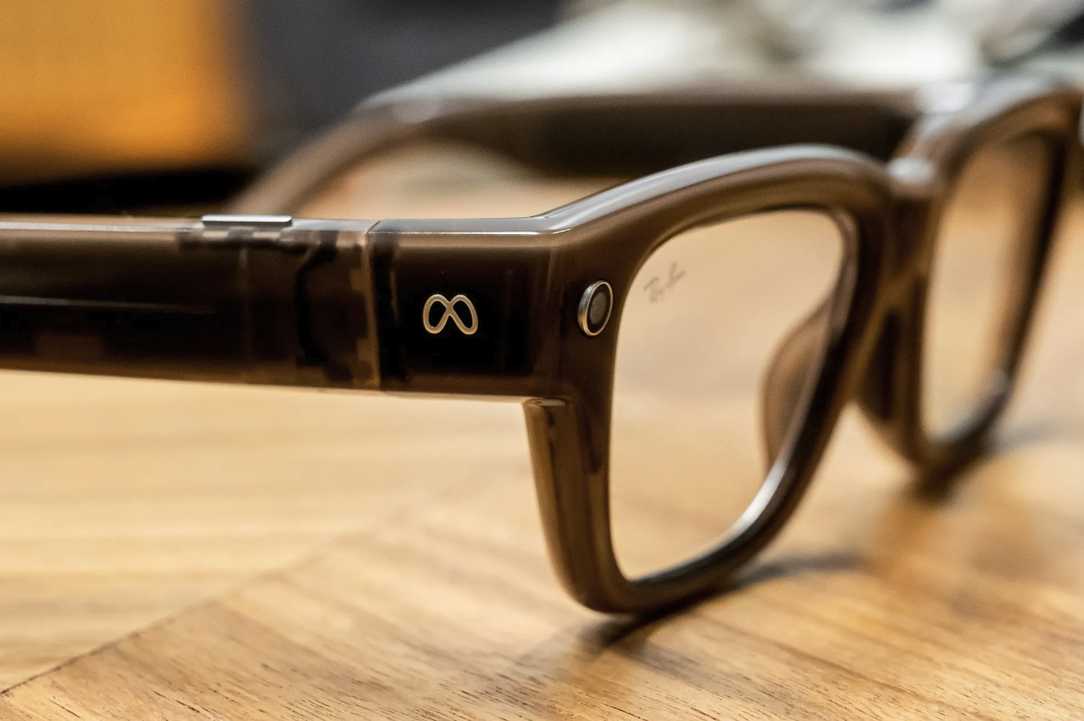 Meta Ray-Ban Display智能眼镜
