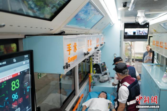 探访景区里的“移动医疗驿站”：未来式医疗近在咫尺