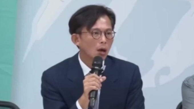 民进党热炒黄国昌疑似养狗仔议题，唐湘龙：意图转移灾情焦点