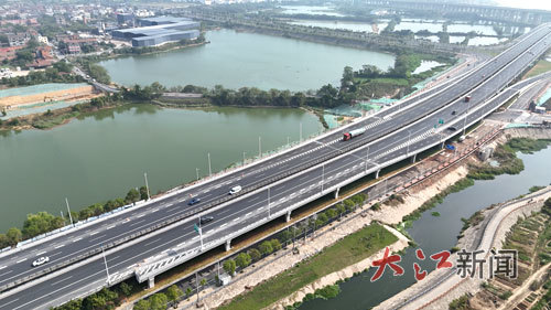 南昌大道与天祥大道立交提升改造工程今日8时开放。（受访单位供图）