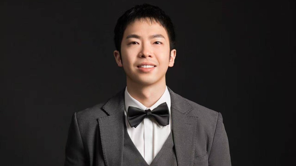 爆款歌曲频出，何泽镔到底掌握了什么密码？