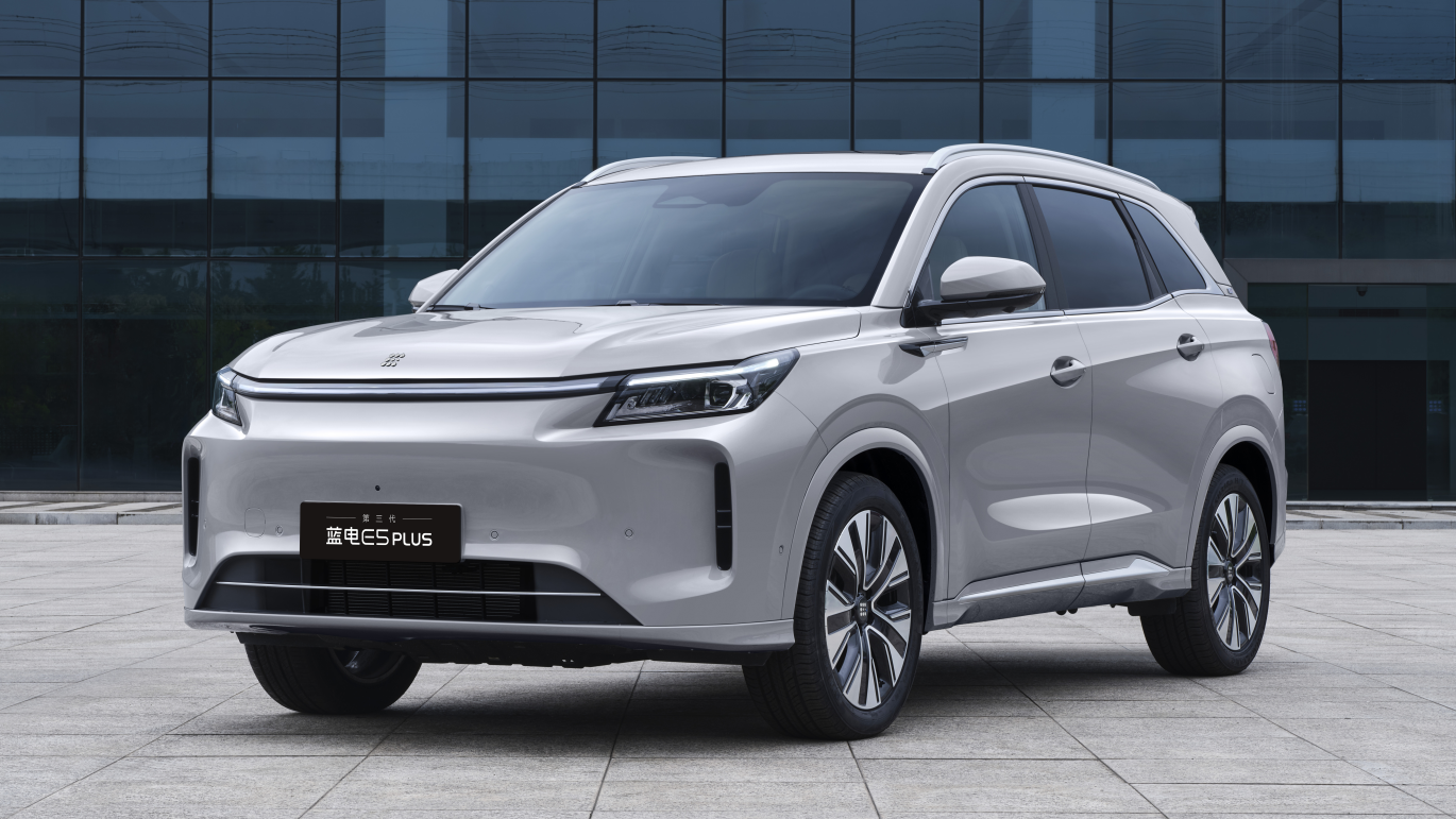 第三代蓝电E5 PLUS 11月开启预售，搭载230km续航