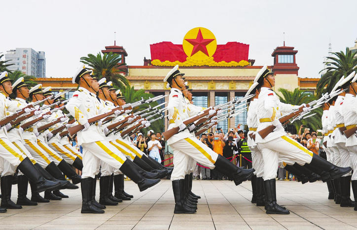南昌八一广场国庆升旗仪式举行全流程联排（图）