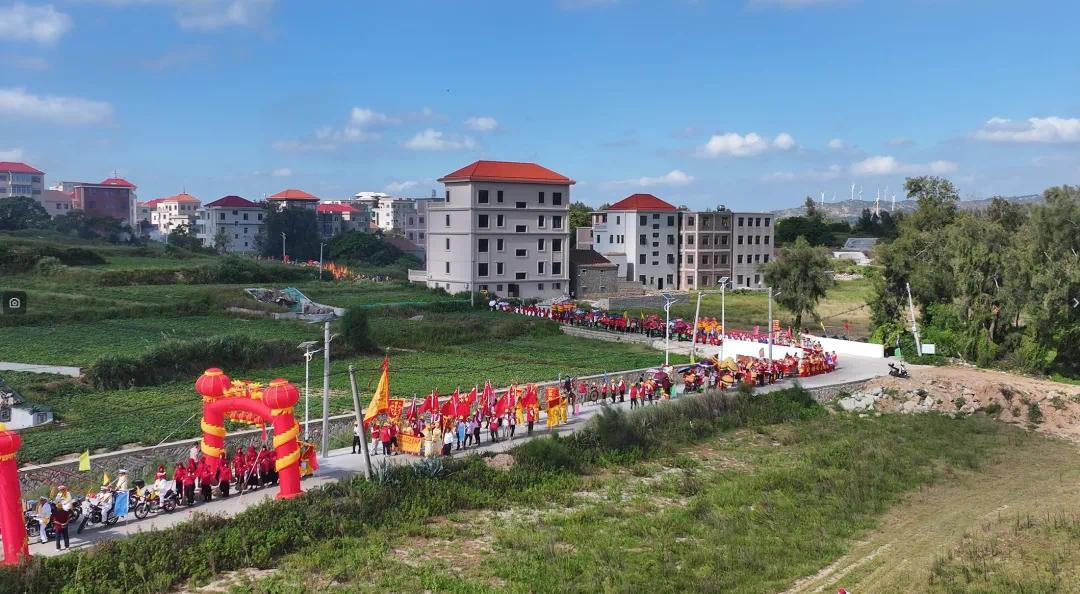 莆田市平海镇石狮宫妈祖巡安布福活动盛大举行